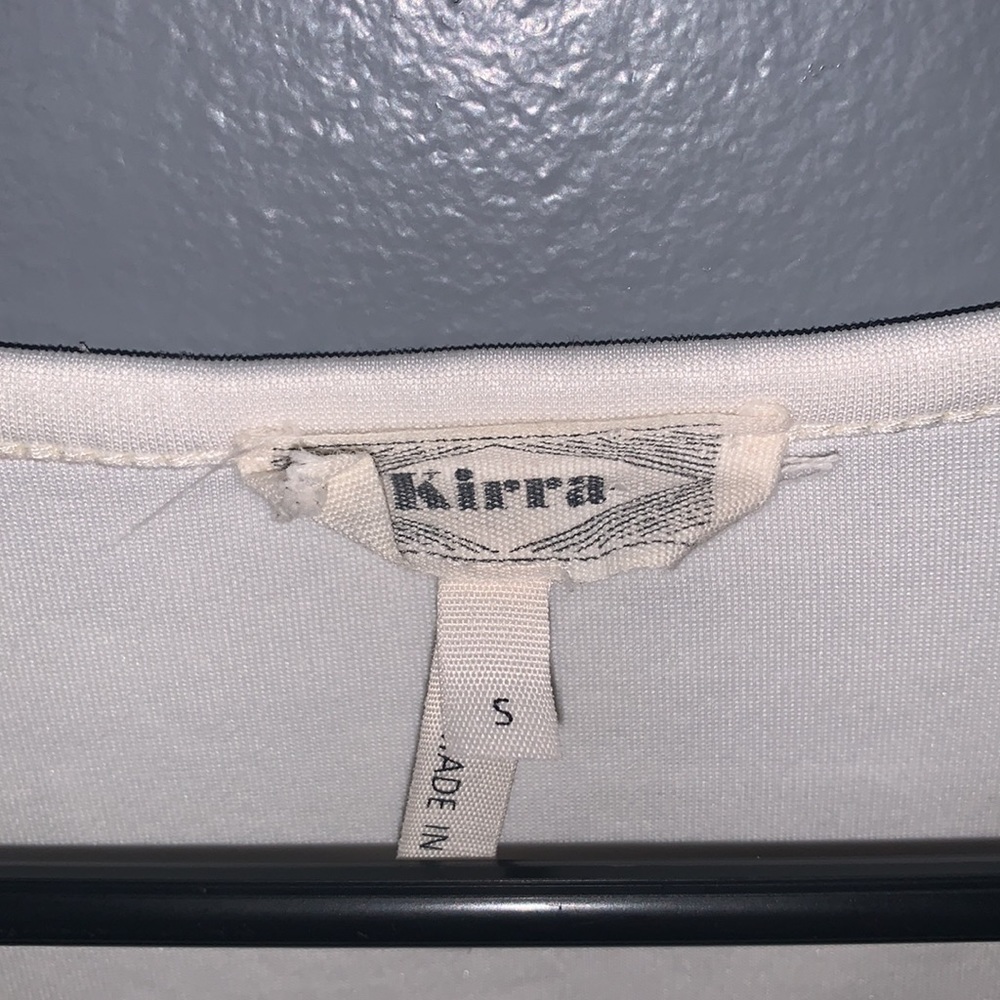 Kirra brand off white crop top.🌹 Size small. - Picture 3 of 5